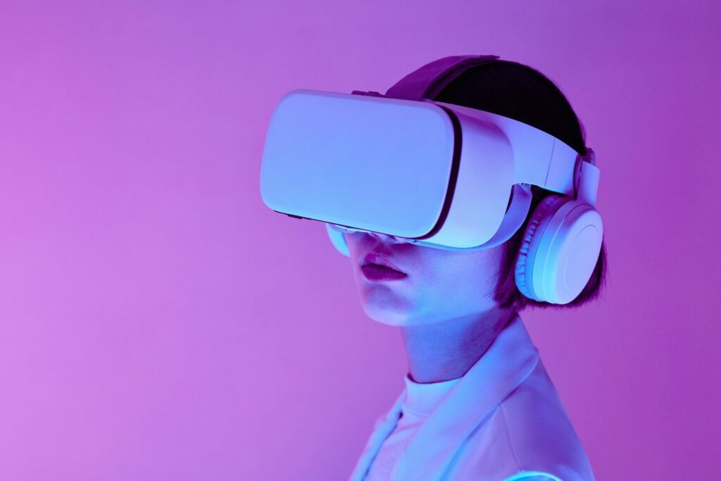 AI in daily life helping people through smartphones and smart devices